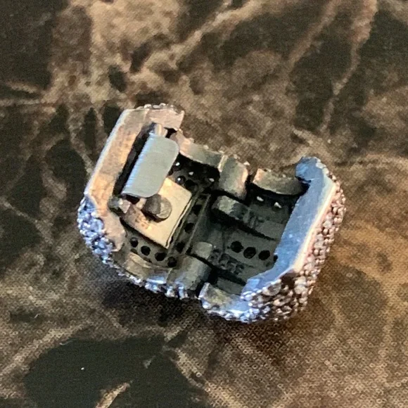 COPY - Authentic Pandora Pave Barrel Clip Charm S925 ALE Cubic Zirconia Sterlin… - Picture 4 of 6